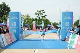 随着切尔西1-1阿森纳，英超积分榜更新：曼联、利物浦分列第7第8